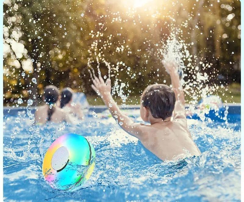 Parlante Flotante en agua con Luz y USB™